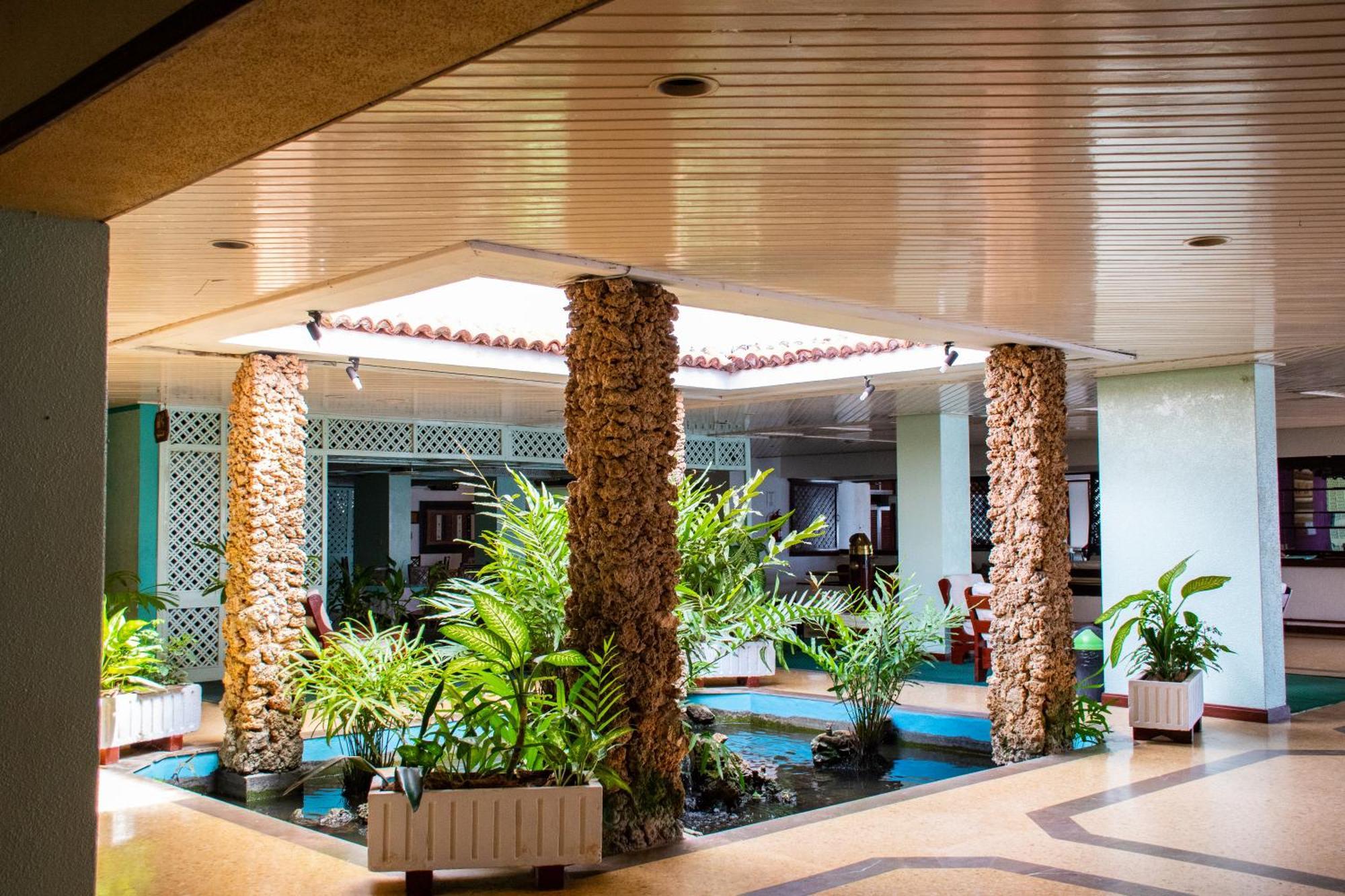 Mombasa Beach Hotel Экстерьер фото