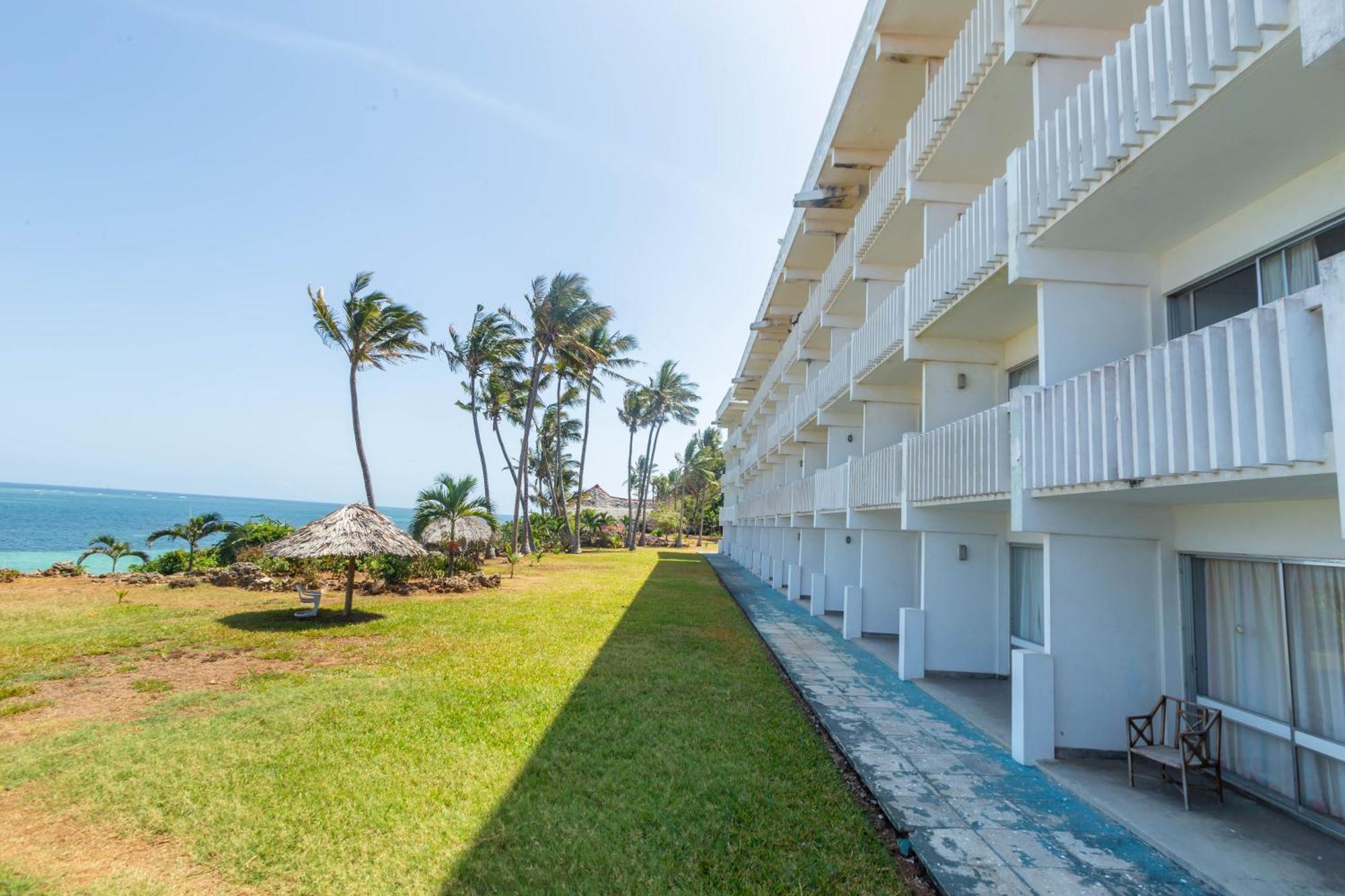 Mombasa Beach Hotel Экстерьер фото