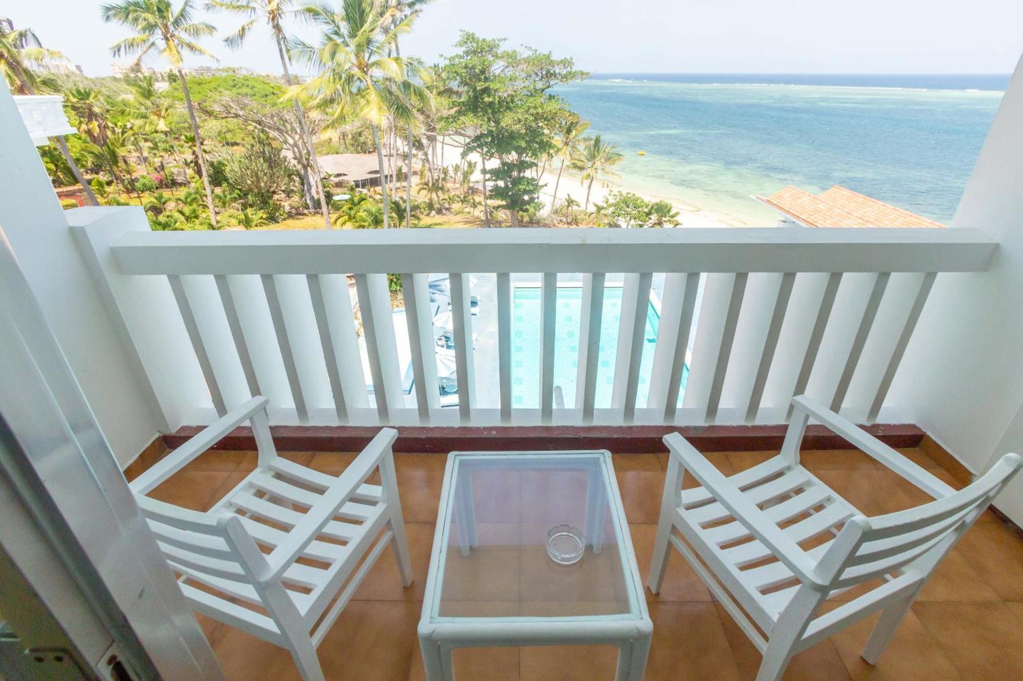 Mombasa Beach Hotel Экстерьер фото