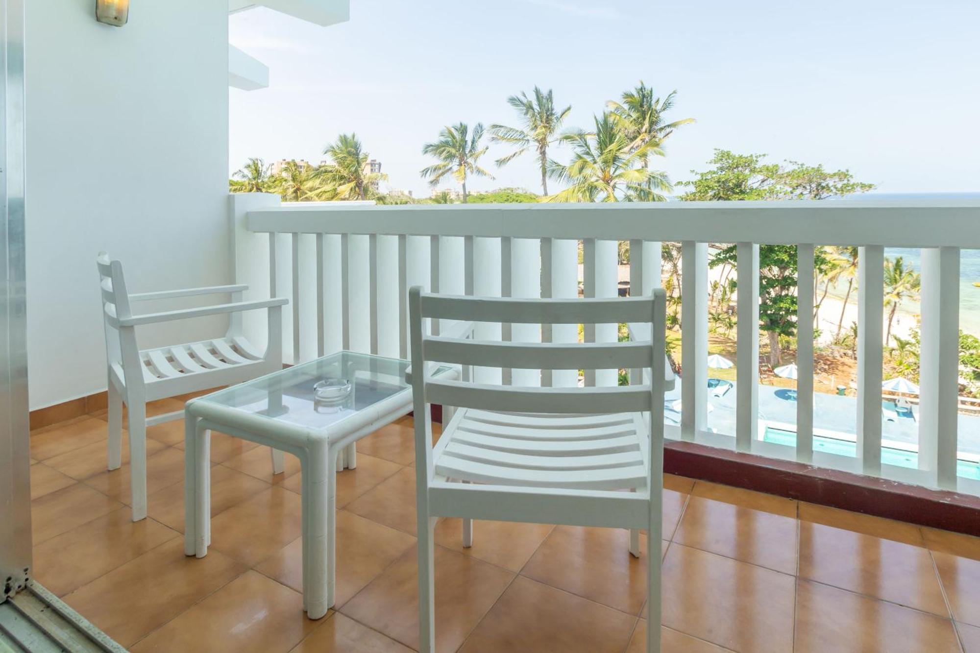 Mombasa Beach Hotel Экстерьер фото
